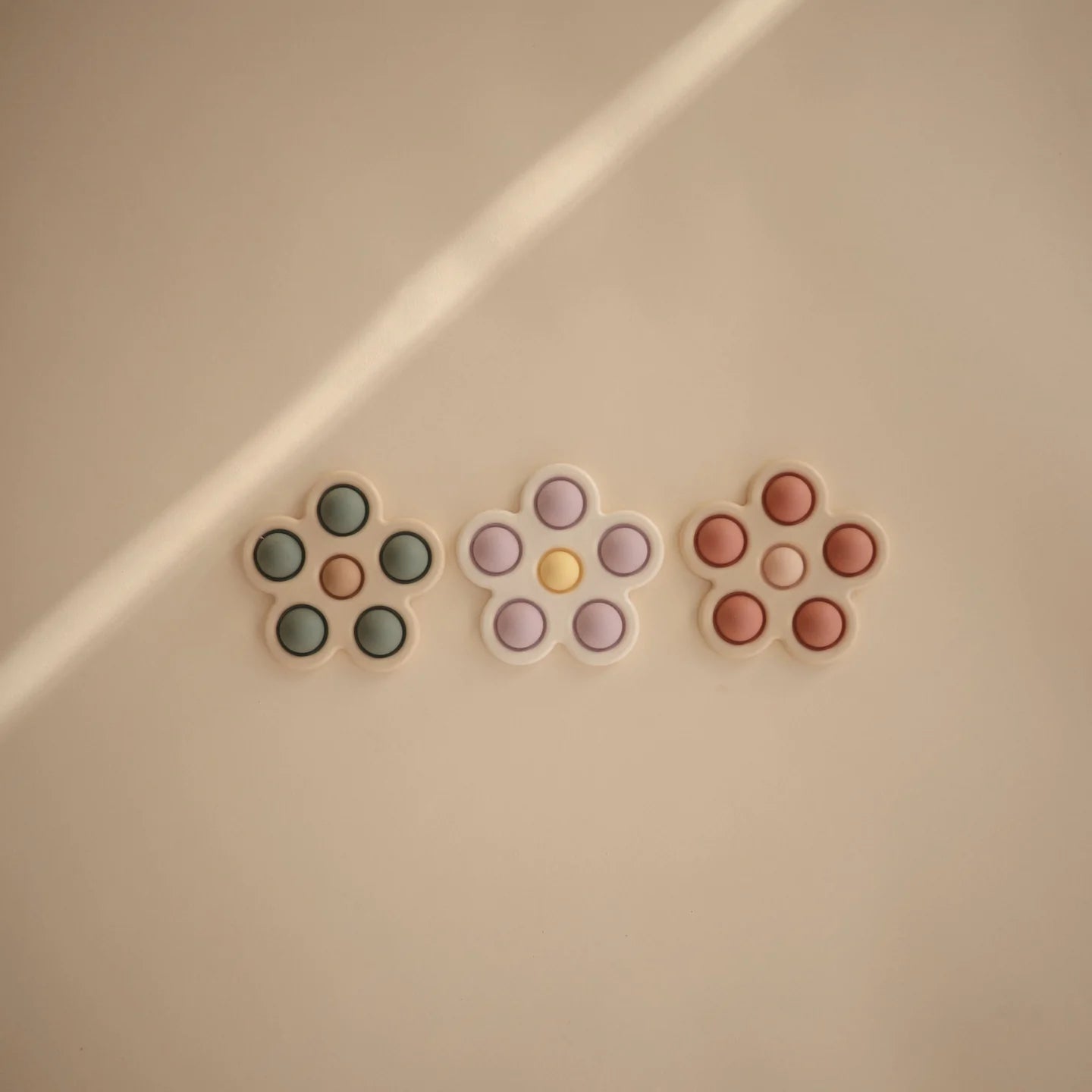 Flower Press Toy - Rose/Blush/Shifting Sand