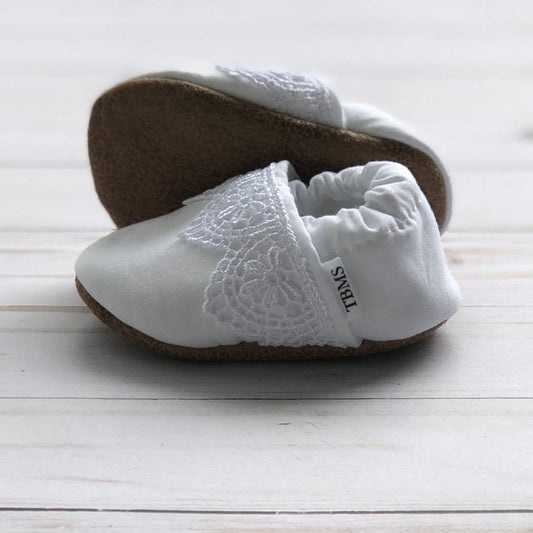 Trendy Baby Moccasins | Lace Strip